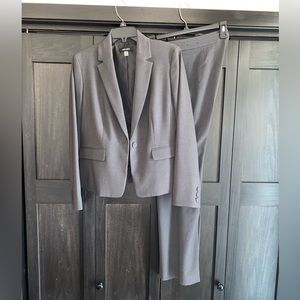 Nine West Women’s pantsuit